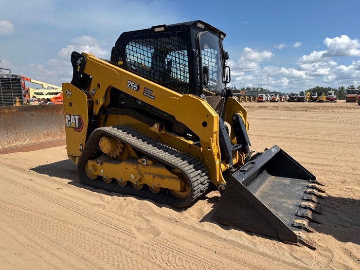 2024-caterpillar-255-skid-steer-image-4