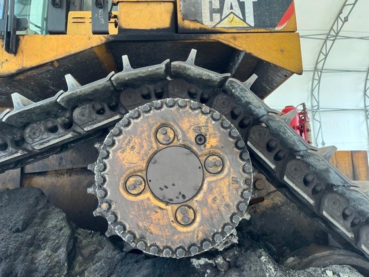 2017-caterpillar-d11t-image-64