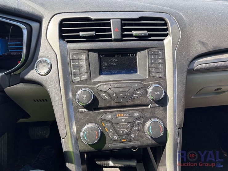 2018-ford-fusion-hybrid-sedan-image-14