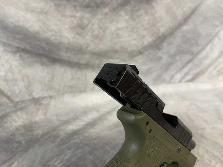 #4785-•-beretta-apx-a1-compact-9mm-luger-pistol,-sn:-axc150906-image-14