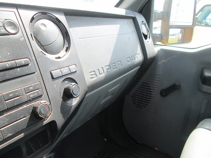 2015-ford-f350-image-33