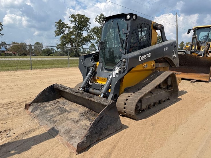 2022-deere-333g-image-2
