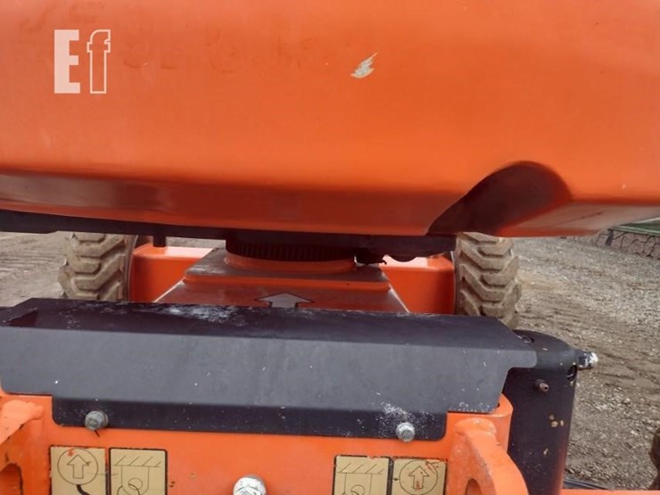 2016-jlg-340aj-image-14