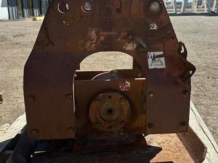 hydraulic-vibratory-plate-compactor-for-standard-backhoe-image-3
