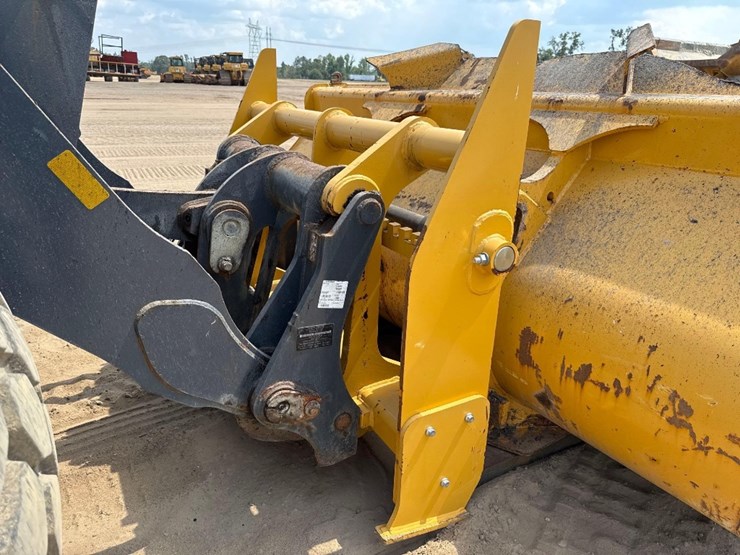 john-deere-444-624---60"-loader-forks-image-2