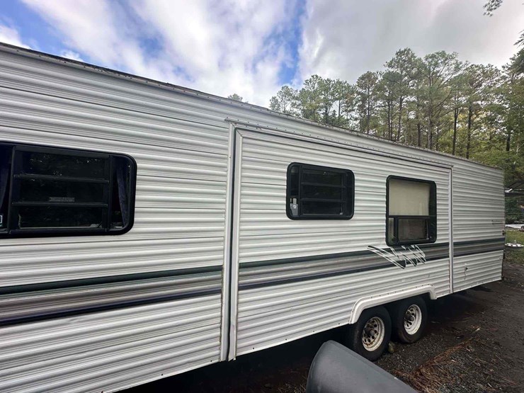 sportsmen-camper-trailer-image-4