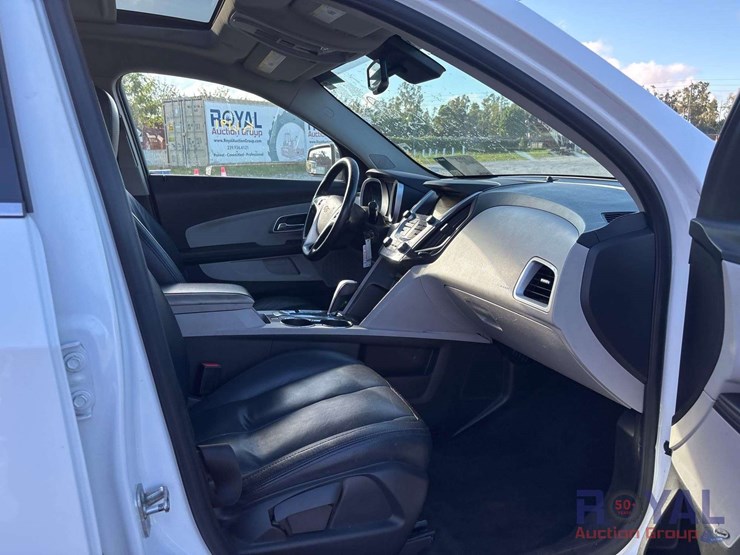 2015-chevrolet-equinox-image-17
