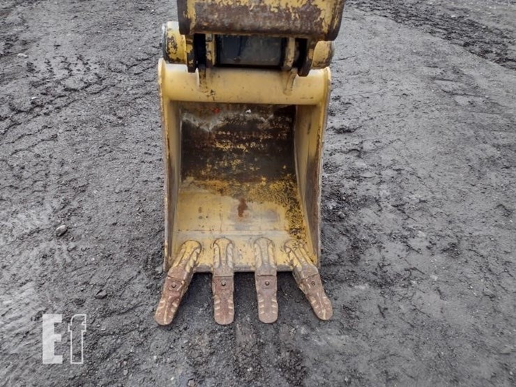 2022-deere-35g-image-16