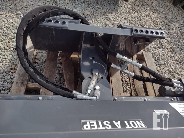 19-bobcat-48-in-angle-broom-image-5