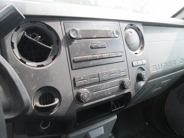 2015-ford-f350-image-35