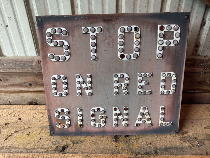 stop-on-red-signal-image-1