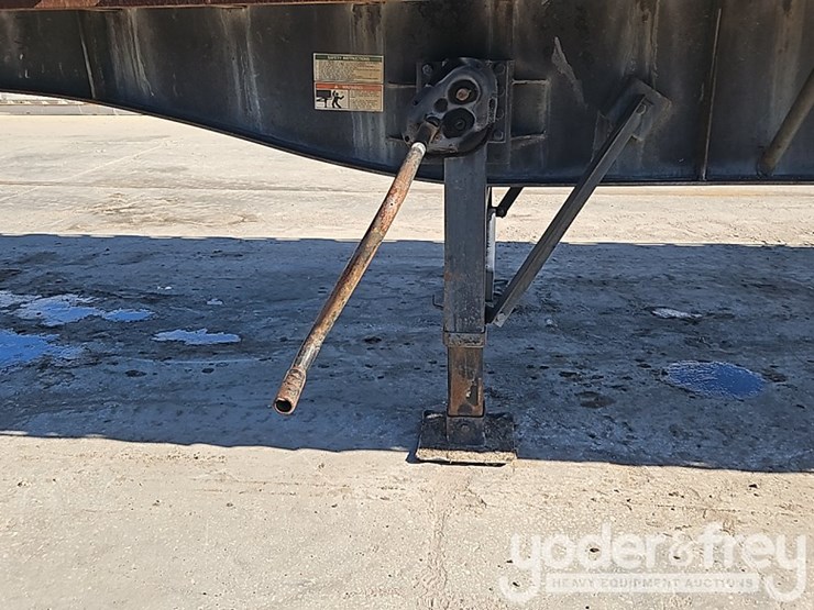 2004-clark-45'-tandem-axle-flatbed-trailer,-gvwr-66,500-lbs-image-17
