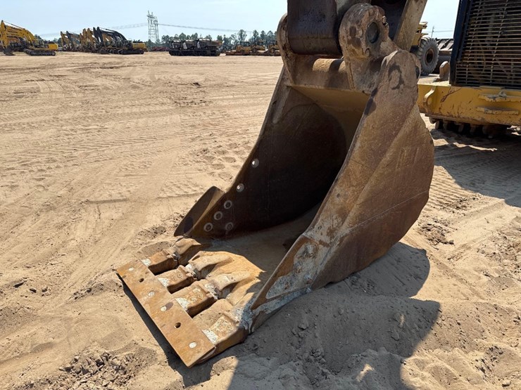 2014-caterpillar-336el-image-25