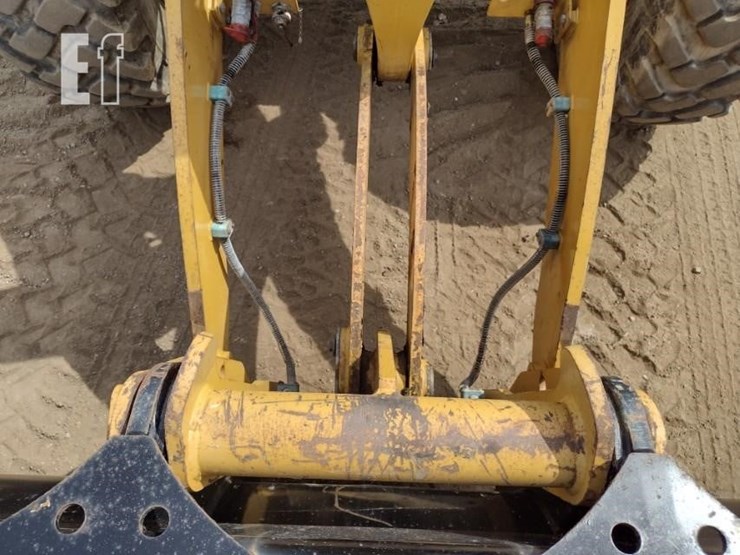 2018-caterpillar-910m-image-17