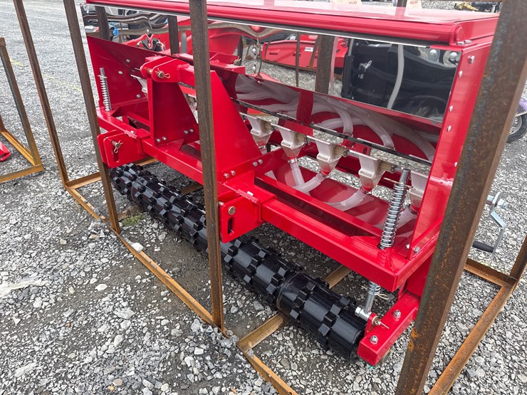 #2050-•-std10-66”-skid-steer-grain-drill-stsd1025052802d-inv#-28606-image-5