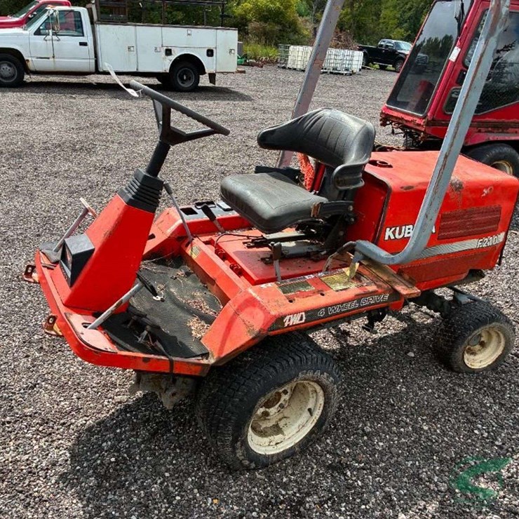 2001 KUBOTA F2100
