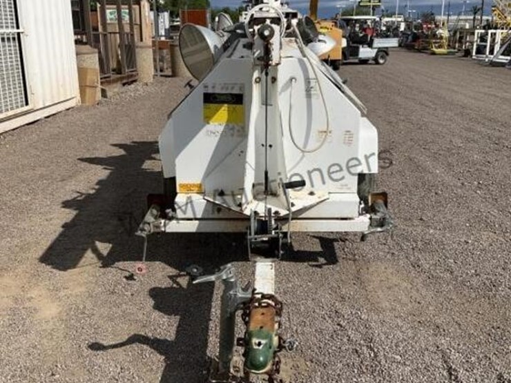 coleman-engineering-rite-lite-towable-light-tower-image-3