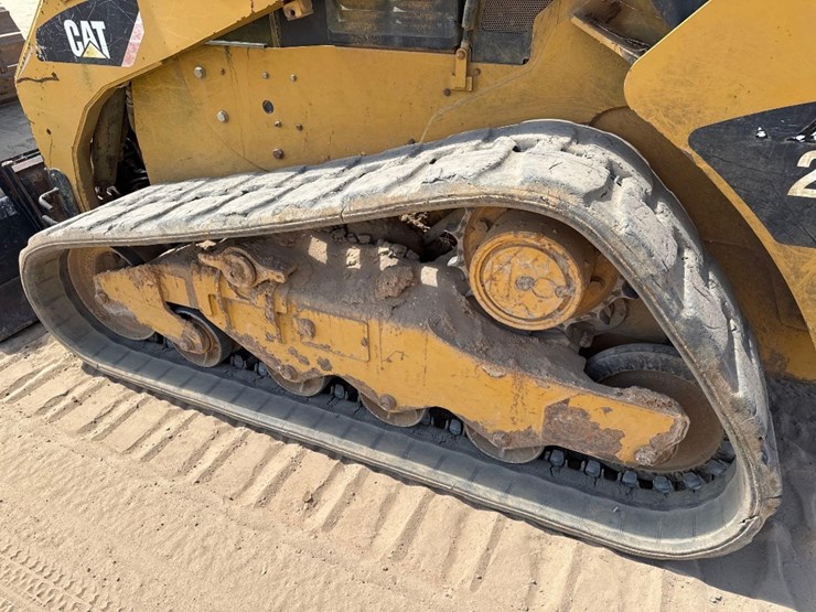 2012-caterpillar-259b3-image-9