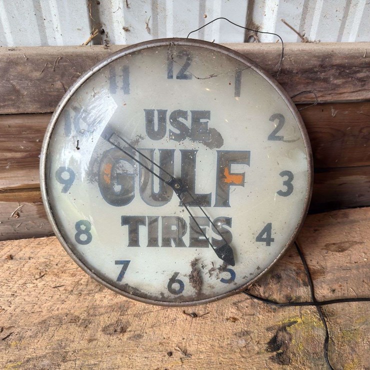 Gulf Tires Clock