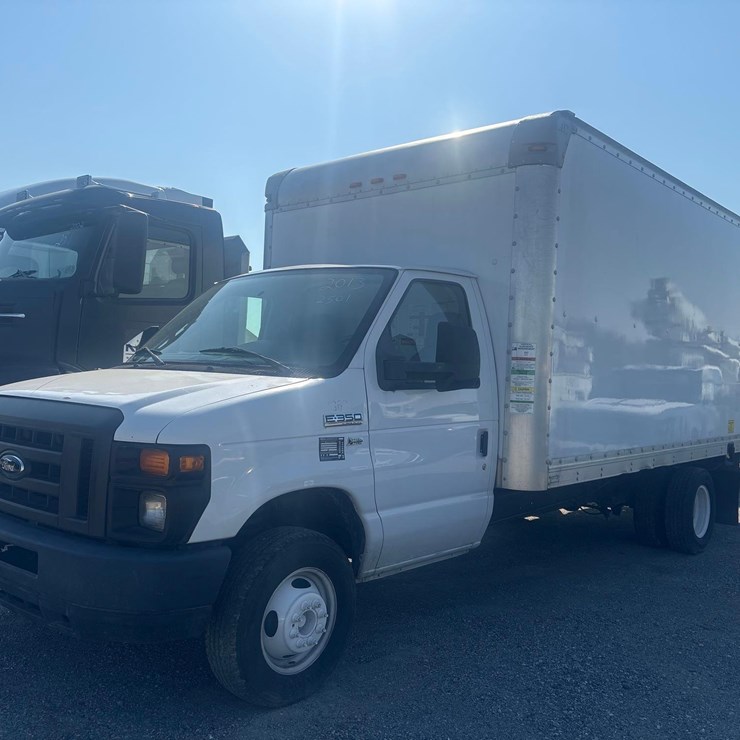2013 FORD E350