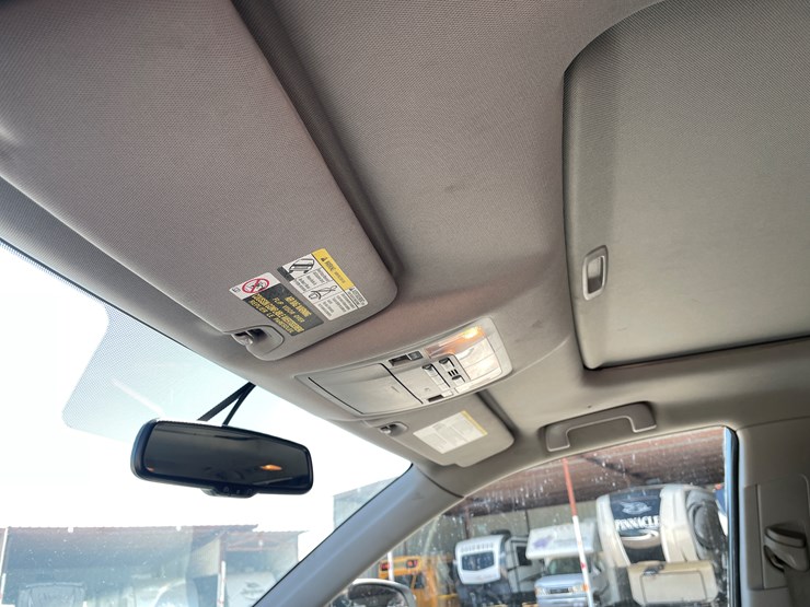 2016-toyota-highlander-image-36