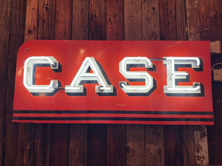 case-neon-image-1