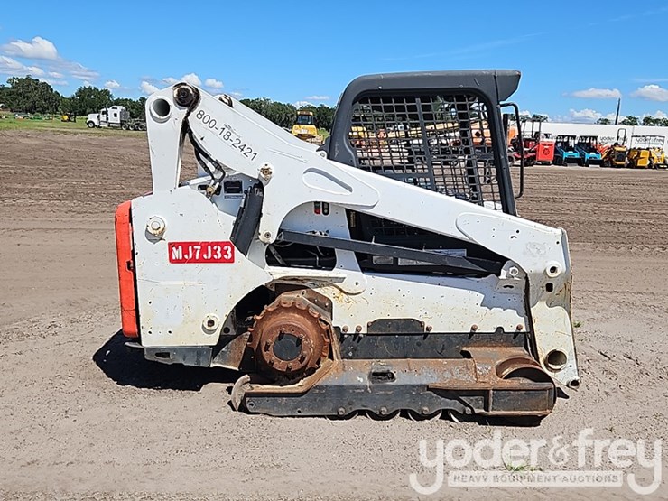 2017-bobcat-t740-image-5