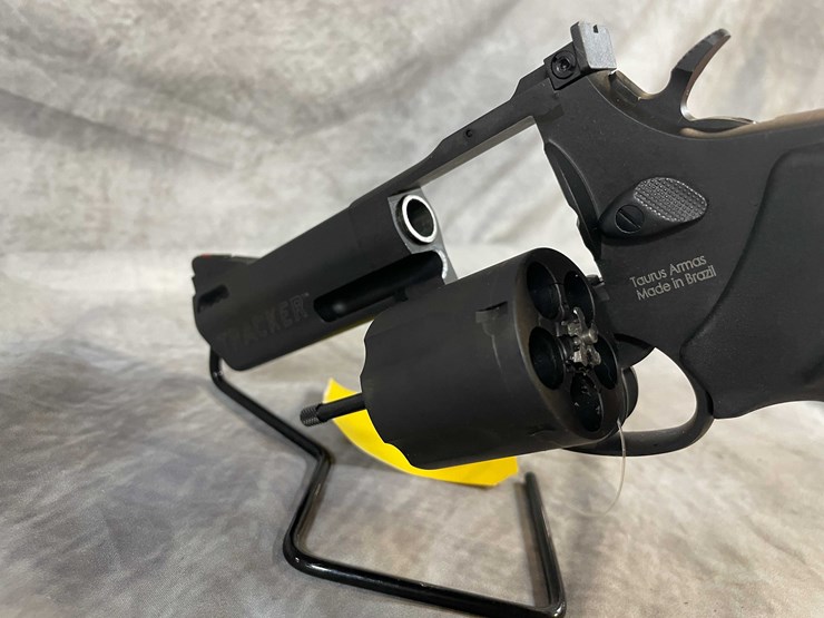 #4784-•-taurus-44-tracker-44-rem-mag-revolver,-sn:-ael817409-image-22
