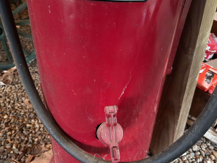 correct-measure-co.-underwriters-laboratories-gas-pump-image-6