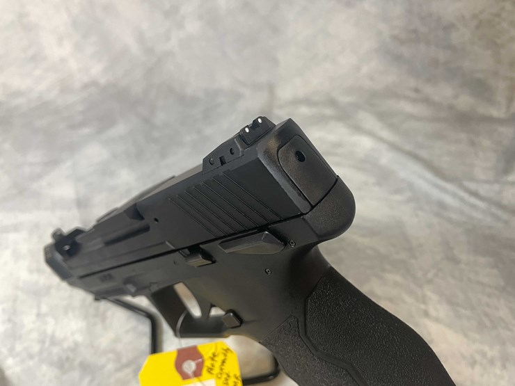 #4801-•-taurus-tx22-competition-22-lr-pistol,-sn:-1pt435457-image-20