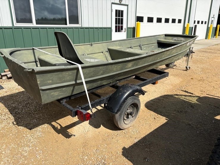 14'-flat-bottom-boat-w/trailer-image-7