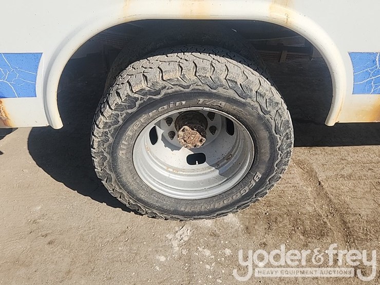 2014-ford-f350-image-8