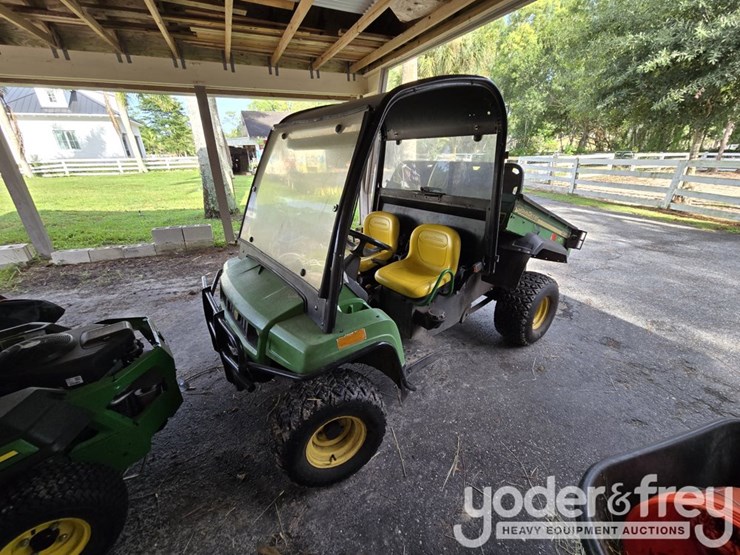 2014-john-deere-gator-tx-image-1