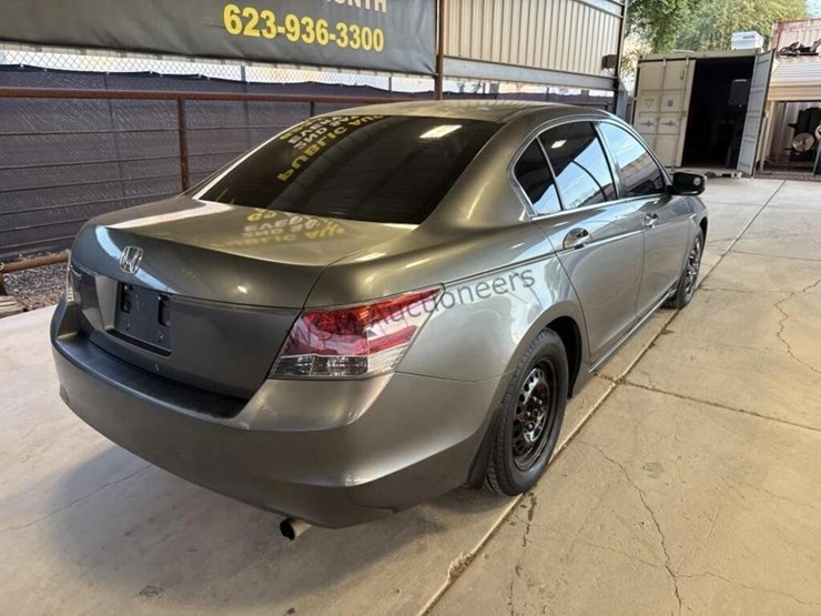 2008-honda-accord-lx-sdn-image-8