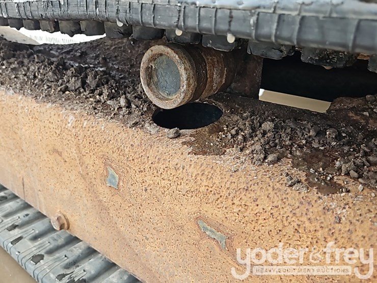 2013-caterpillar-303-image-11