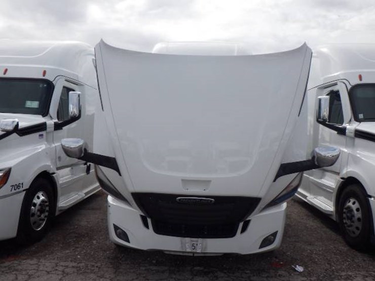 2024-freightliner-cascadia-126-image-15