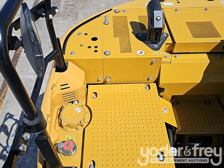 2022-caterpillar-315-gc-image-21