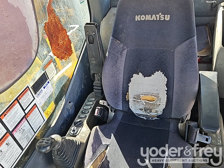 2015-komatsu-pc210-lc-10-image-38