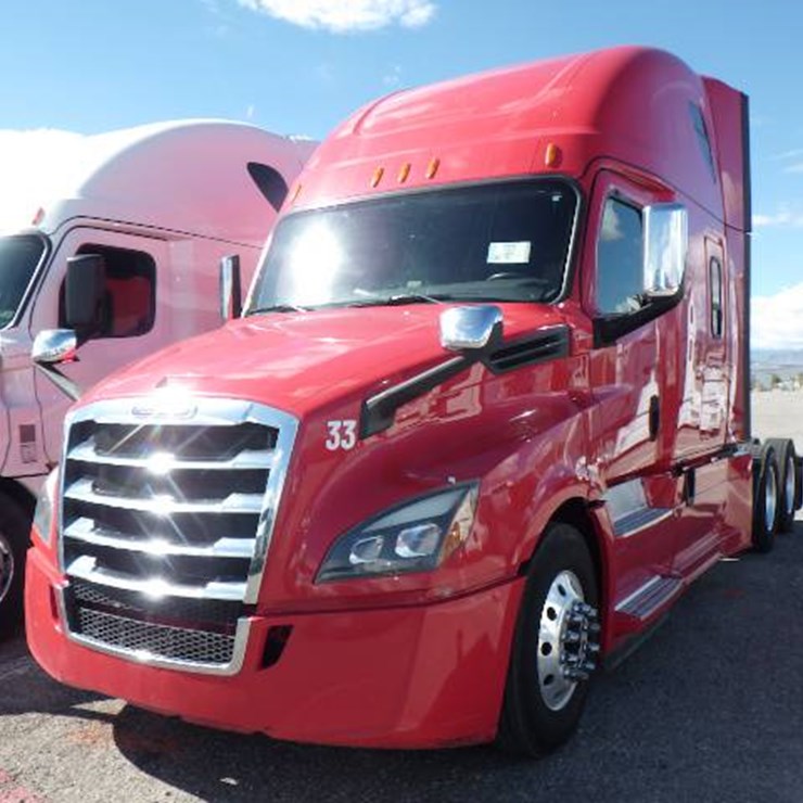 2020 FREIGHTLINER CASCADIA 126
