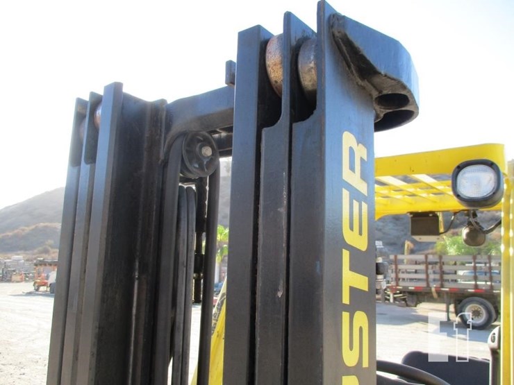 2017-hyster-s30ft-image-12