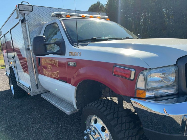 2002-ford-f550-image-35
