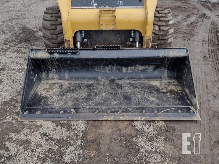 2005-caterpillar-262b-image-16