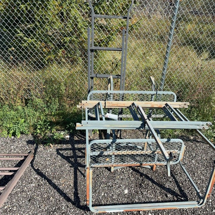 2 ladder tree stands