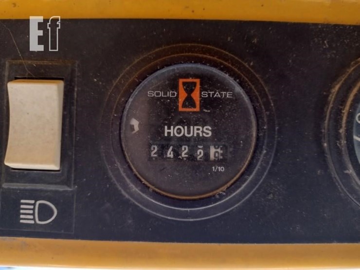 1990-deere-675b-image-6