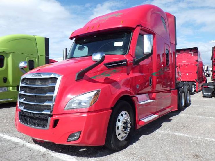 2022-freightliner-cascadia-126-image-1