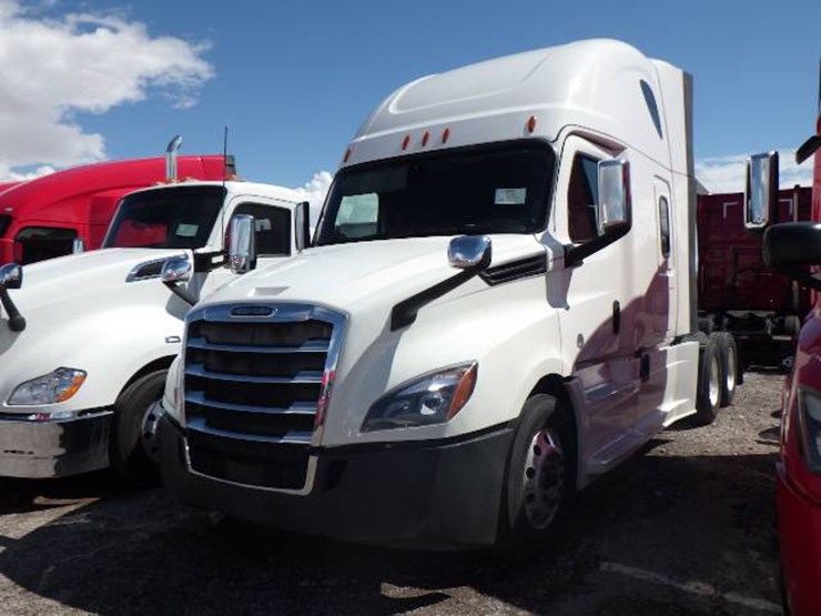 2020-freightliner-cascadia-126-image-1