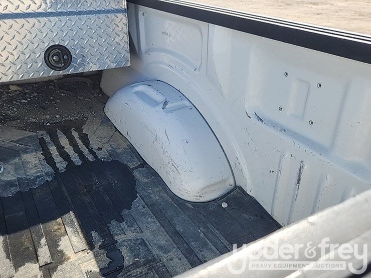 2017-ford-f150-image-14