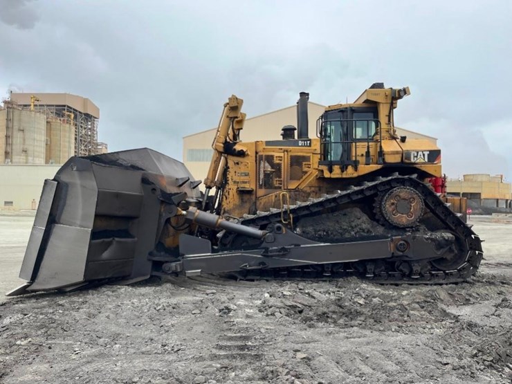 2017-caterpillar-d11t-image-3