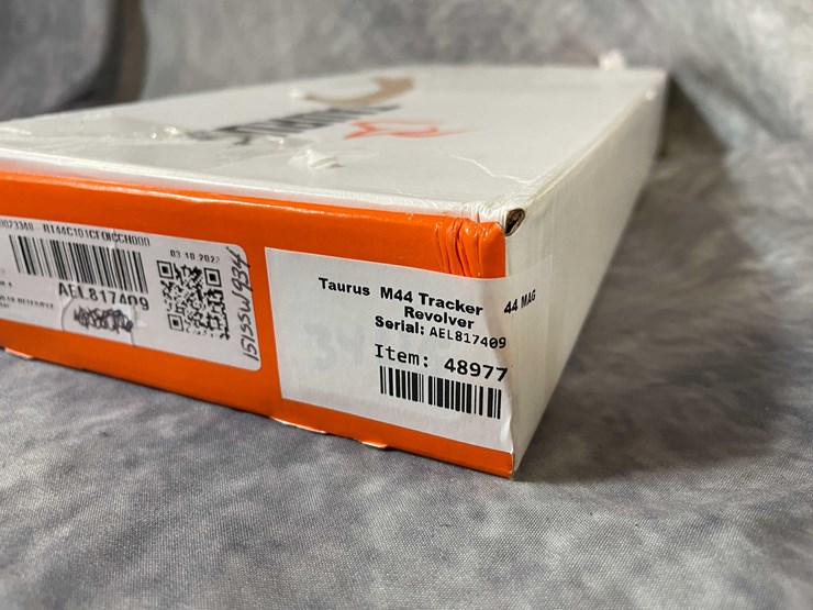 #4784-•-taurus-44-tracker-44-rem-mag-revolver,-sn:-ael817409-image-25