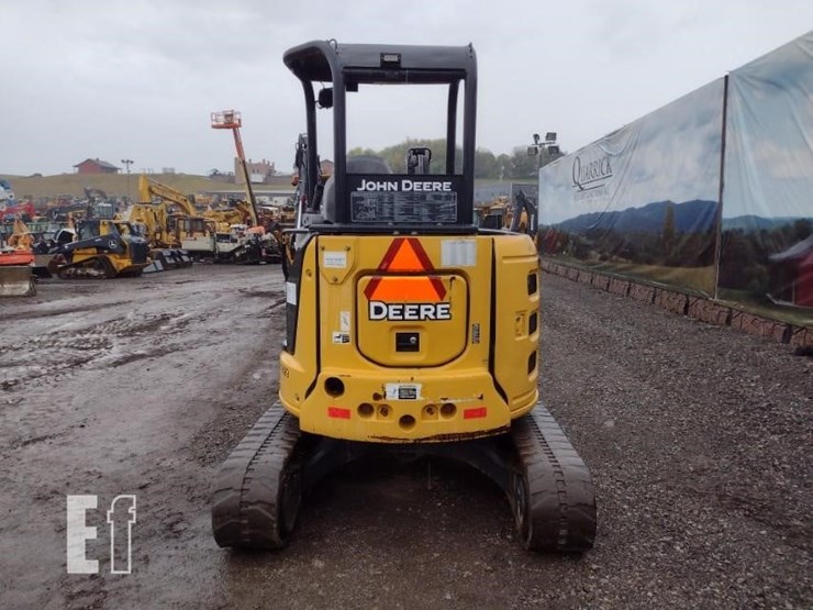 2015-deere-35g-image-4